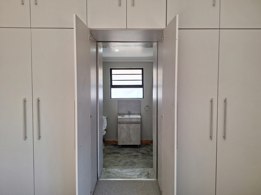 4 Bedroom Property for Sale in Vrede Free State